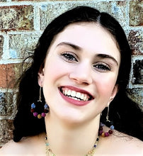 Cargar imagen en el visor de la galería, APOTHEKERRI LAVASTONE EARRINGS