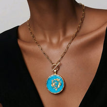 Cargar imagen en el visor de la galería, CAPRI MEDALLION
